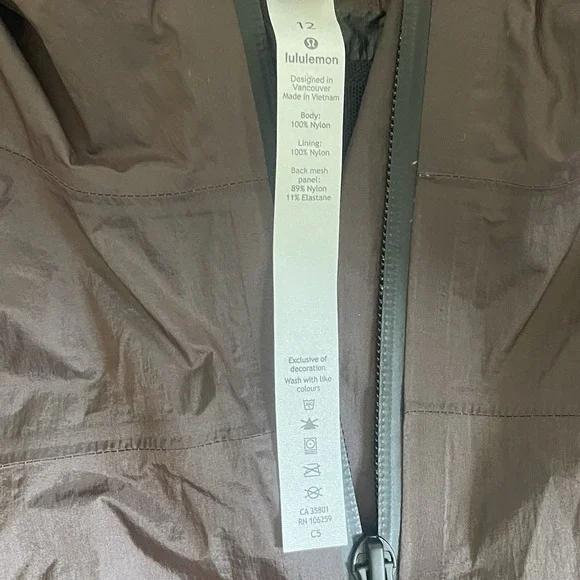 Lululemon Drizzle Down Jacket Women's Purple Brown 12 Vent Discontinued NWT